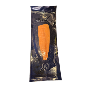 Zalm gerookte zijde getrancheerd koud